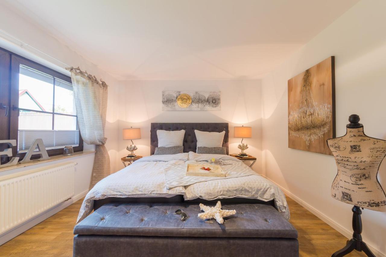 Ferienwohnungen Haus Am Strand Zingst Luaran gambar