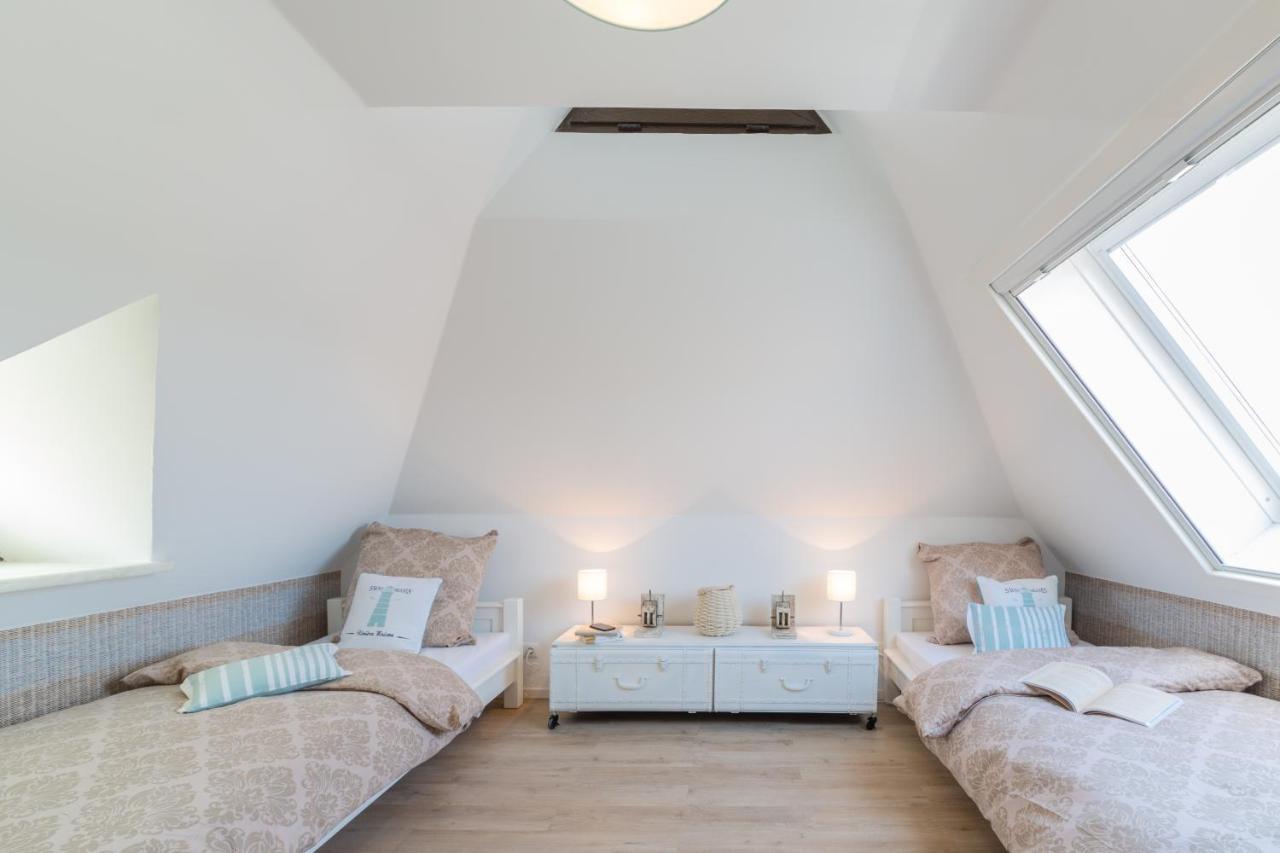 Ferienwohnungen Haus Am Strand Zingst Luaran gambar